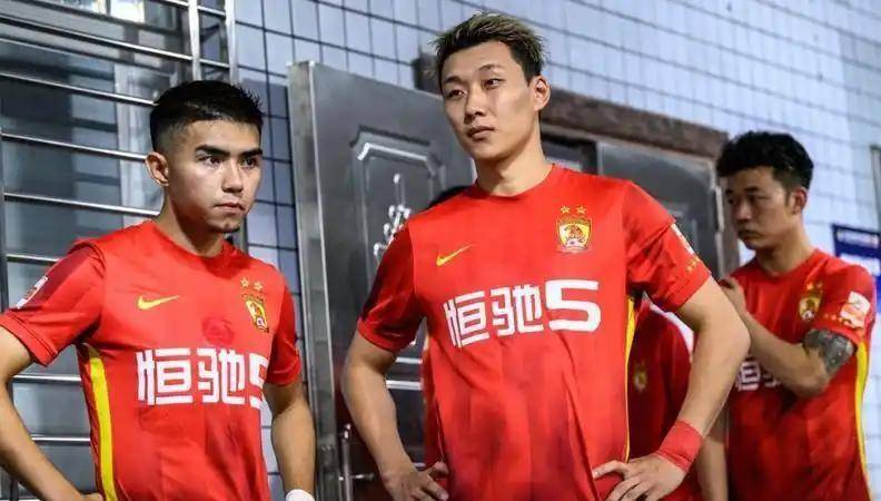 开云娱乐网站 -关于转折点上海海港门线救险，足总杯赛后攻防权衡，球迷炸锅，赛季目标并未改变的信息